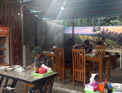 Warung Lawar Kambing Kaplog